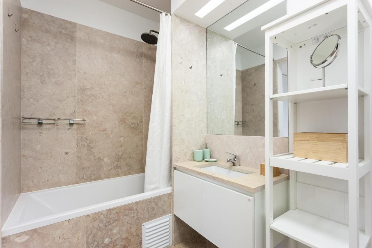 Flh Chiado Amazing Flat Apartment Lisbon Bagian luar foto